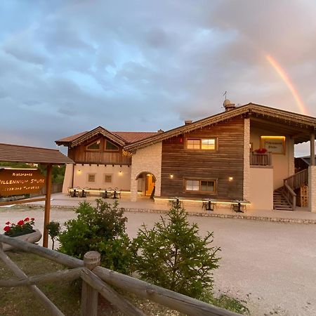 Millennium Stube Locazione Turistica Bed and Breakfast Zovencedo Exteriör bild